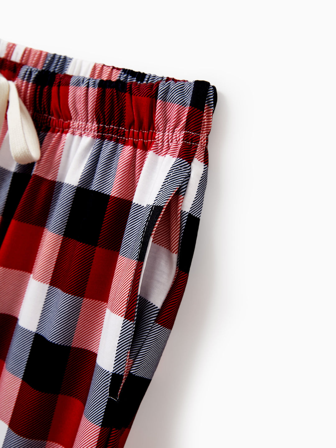 Conjunto de Pijamas em Conjunto para a Família com Estampa de Renas que Brilha no Escuro e Meias de Natal Vermelhas