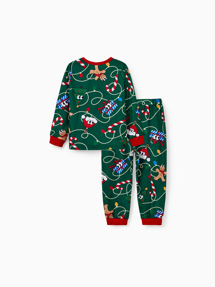 Conjunto de Pijamas em Família para o Natal em Verde e Branco com Gengibre e Árvore de Natal, incluindo Meias de Natal Verde Escuro.