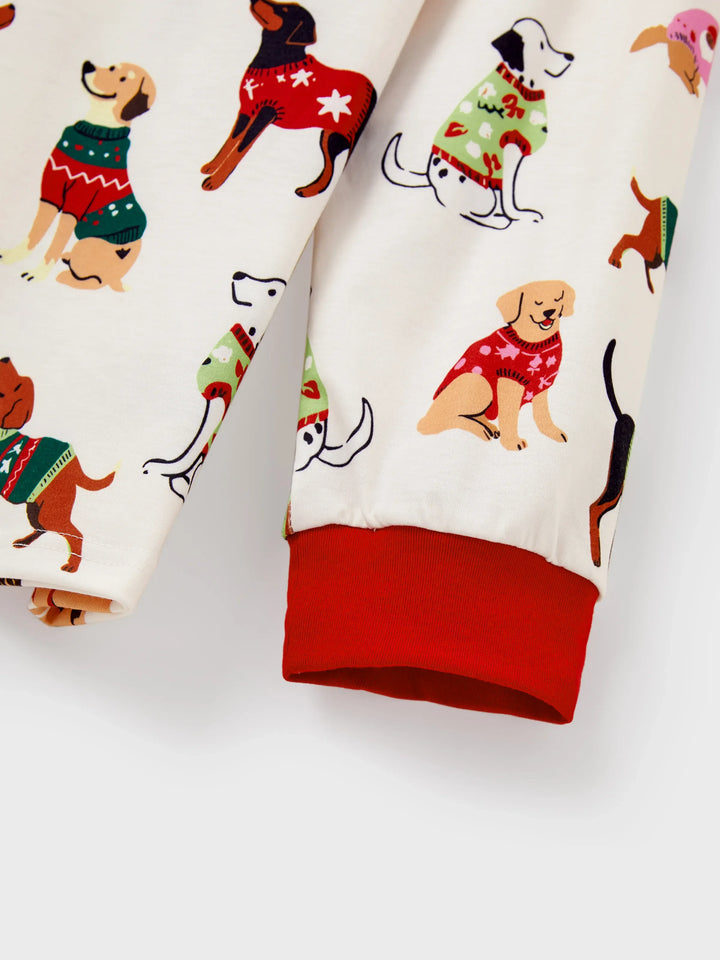 Conjunto de Pijamas Coincidentes para a Família no Natal com Vários Design de Cães e Meias de Natal em Cor Apricot