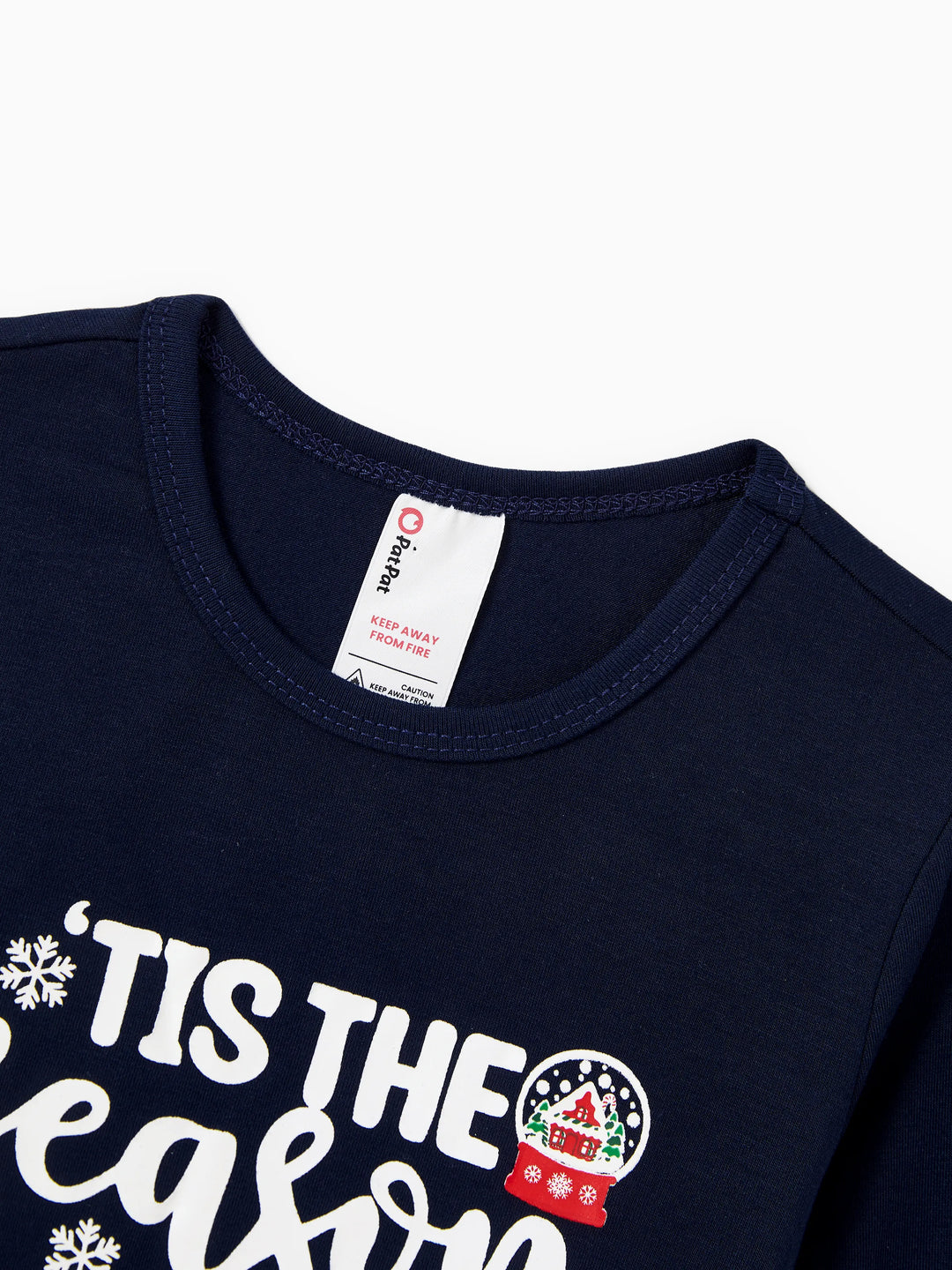 Conjunto de Pijamas para a Família Natalícios a Condizer que Brilha no Escuro - Pai Natal em Azul Escuro com Meias de Natal em Azul Profundo