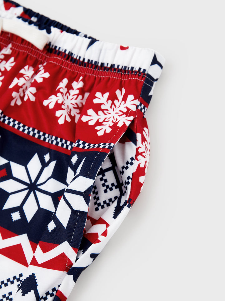 Conjunto de Pijamas em Conjunto para a Família de Natal com Print do Pai Natal que Brilha no Escuro e Meias de Natal em Azul Escuro