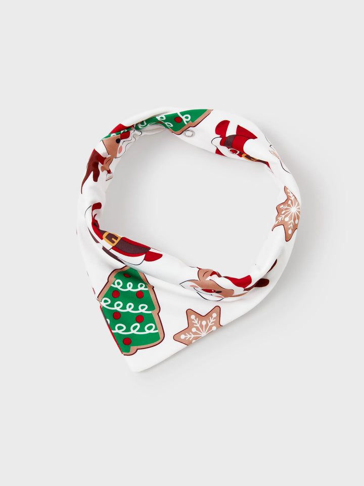 Conjunto de Pijamas em Família para o Natal com Estampa de Pai Natal que Brilha no Escuro, Inclui Meias de Natal em Cores Contrastantes.