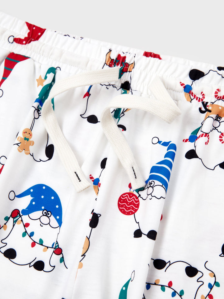 Conjunto de Pijamas de Natal em Família com Estampa de Gnomo Natalício e Meias de Natal Vermelhas