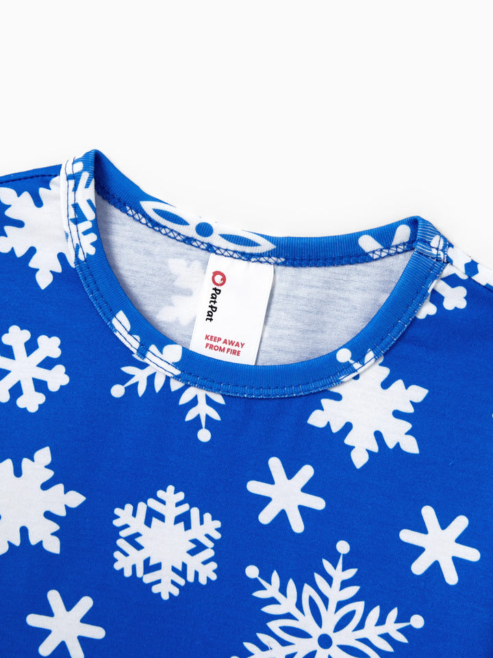 Conjunto de Pijamas em Família para o Natal com Estampa de Flocos de Neve - Pijamas Azuis com Meias de Natal Azuis
