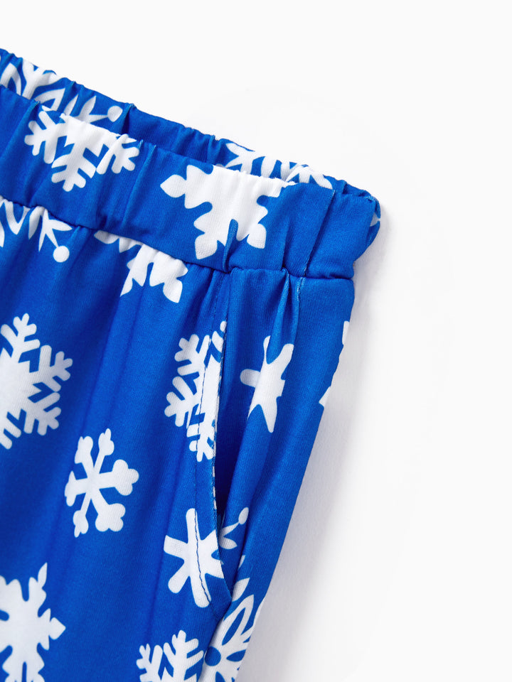 Conjunto de Pijamas em Família para o Natal com Estampa de Flocos de Neve - Pijamas Azuis com Meias de Natal Azuis