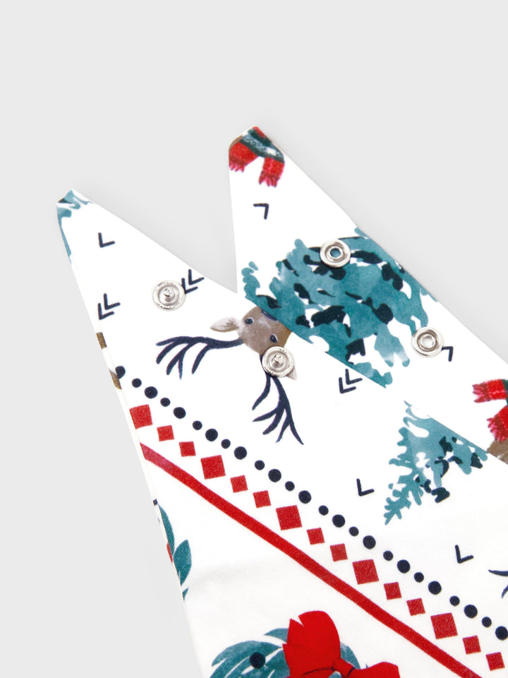 Conjunto de Pijamas de Natal em Conjunto para a Família com Estampa de Veado e Sino e Listras, com Meias de Natal Brancas