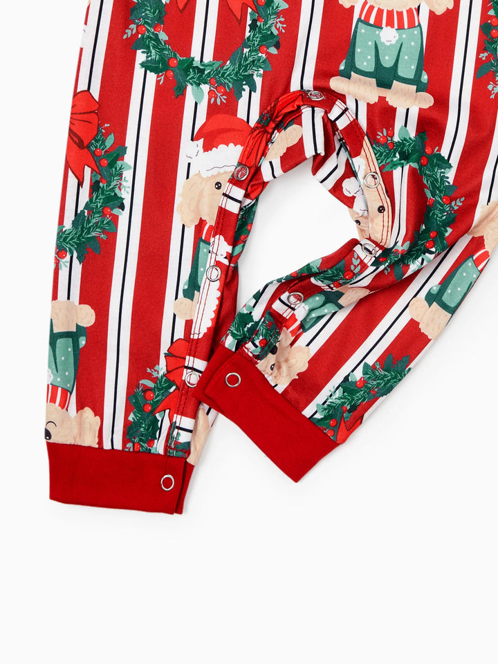 Conjunto de Pijamas Coordenados para a Família no Natal com Estampa de Cãozinho Vermelhos