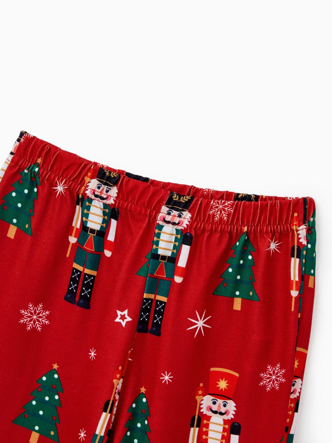 Conjunto de Pijamas Correspondentes para Família com Estampa de Quebra-Nozes e Meias de Natal em Vermelho