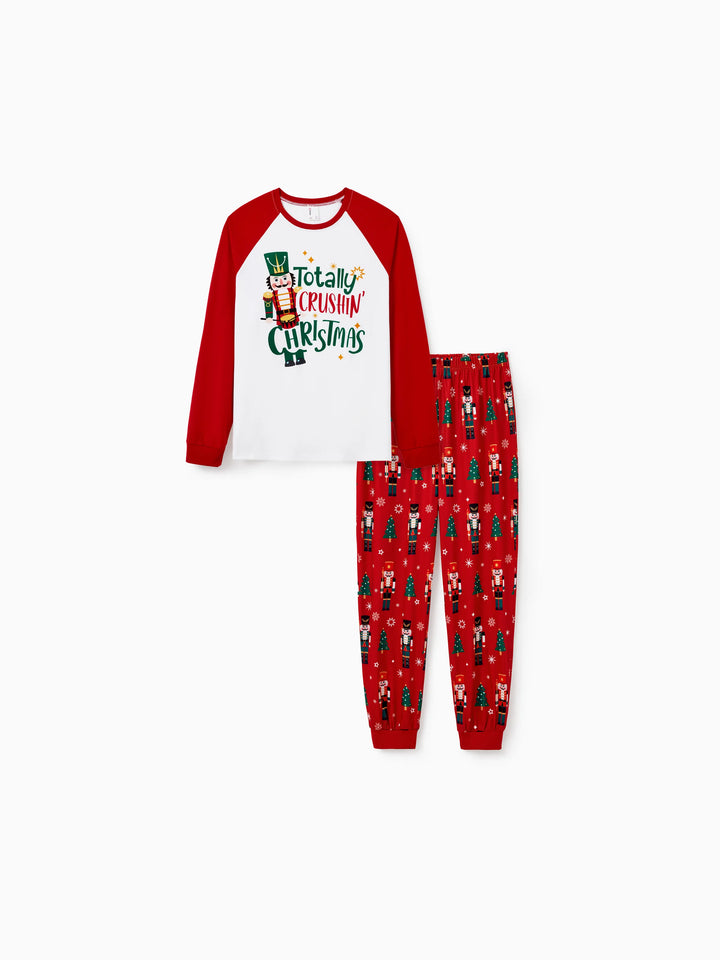Conjunto de Pijamas Correspondentes para Família com Estampa de Quebra-Nozes e Meias de Natal em Vermelho