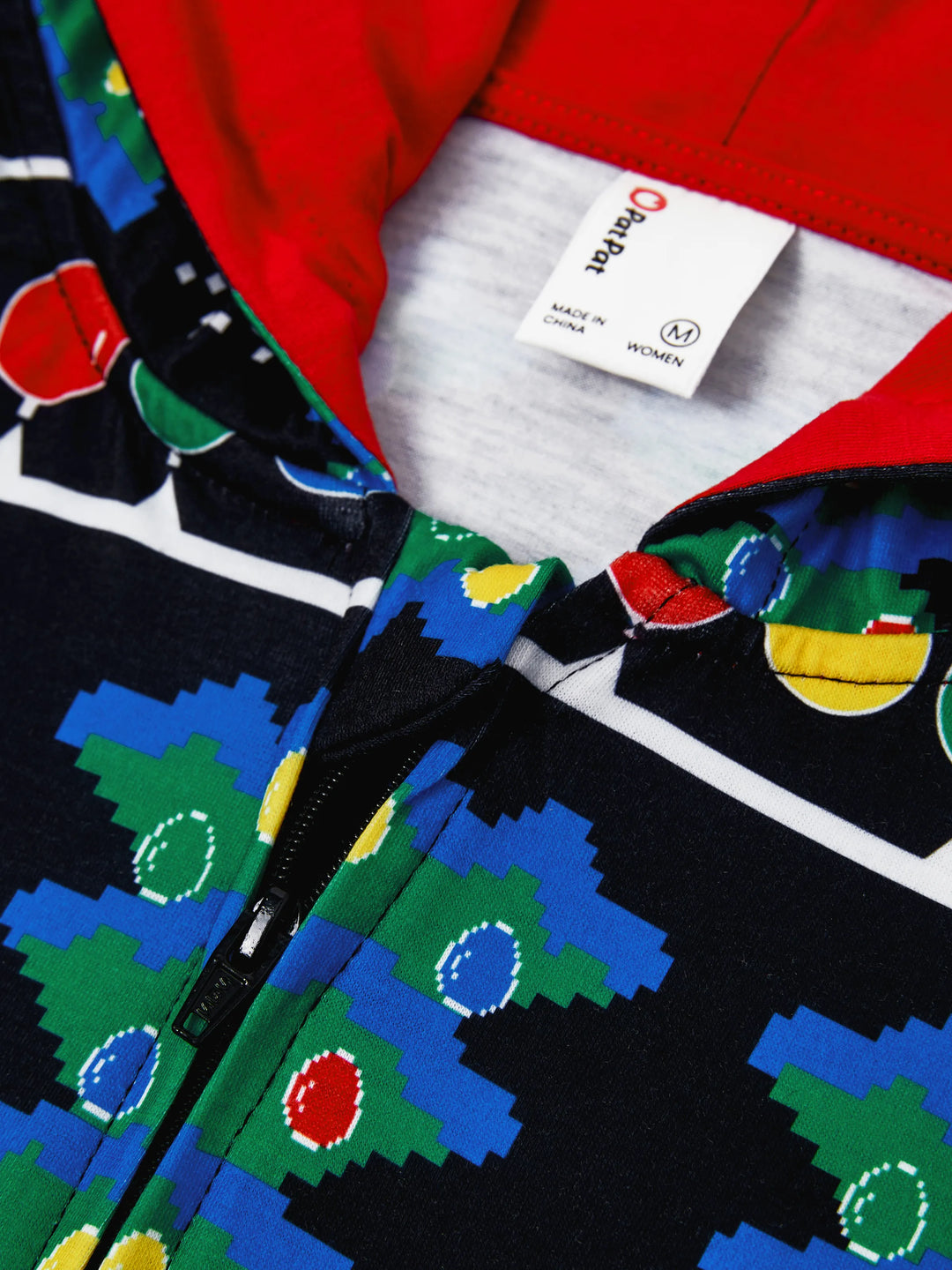 Conjunto de Pijamas de Natal para a Família com Estampado de Árvore de Natal e Meias de Natal Pretas