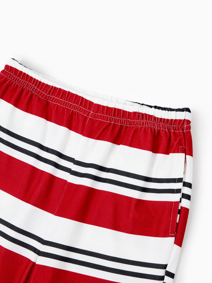 Conjunto de Pijamas Coincidentes para a Família com Estampa de Elfo e Meias de Natal em Preto