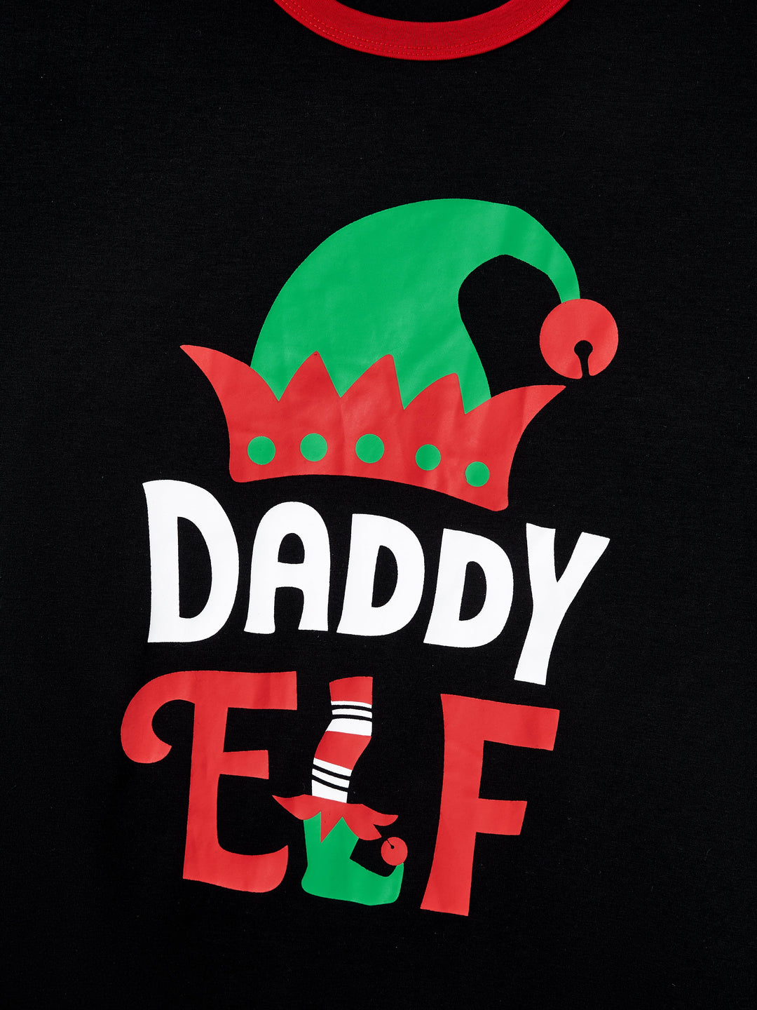 Conjunto de Pijamas Coincidentes para a Família com Estampa de Elfo e Meias de Natal em Preto