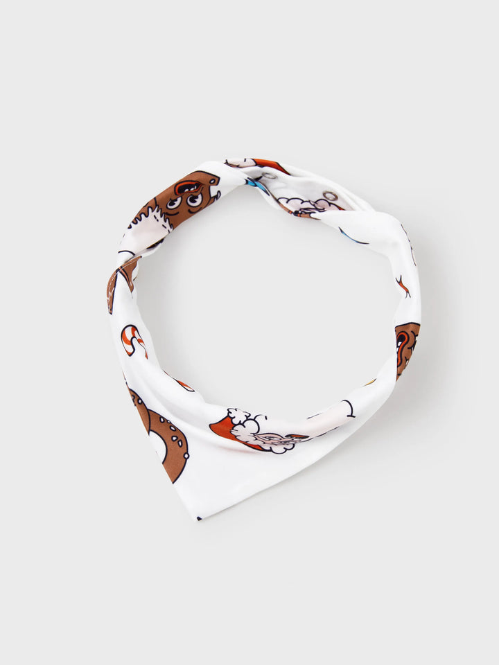 Conjunto de Pijamas de Natal coordenados para toda a família - Pijamas que brilham no escuro com Bolachas de Natal e Pai Natal, acompanhados de meias de Natal vermelhas.