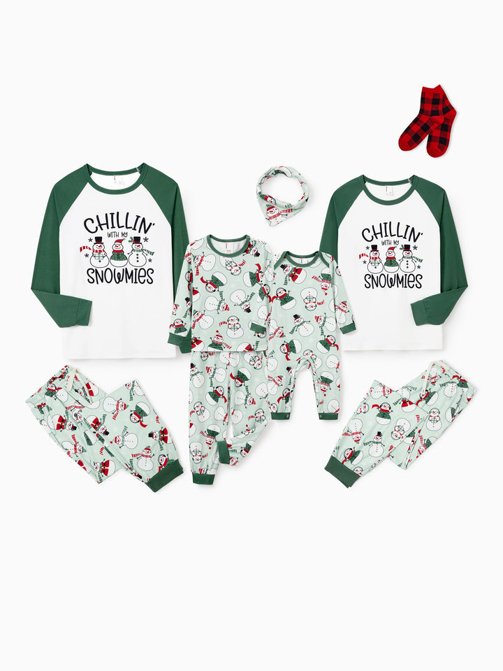 Conjunto de Pijamas de Natal em Família com Estampa de Boneco de Neve e Meias de Natal em Verde Menta