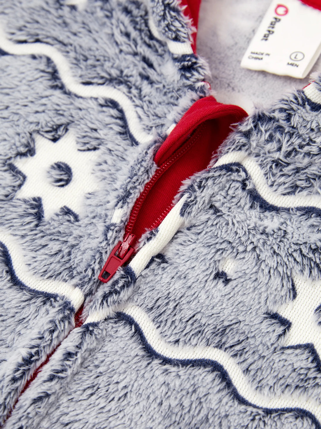 Conjunto de Pijamas em Família Combinados para o Natal com Estampado de Renas - Pijamas que Brilham no Escuro com Meias de Natal Brancas/Cinzentas