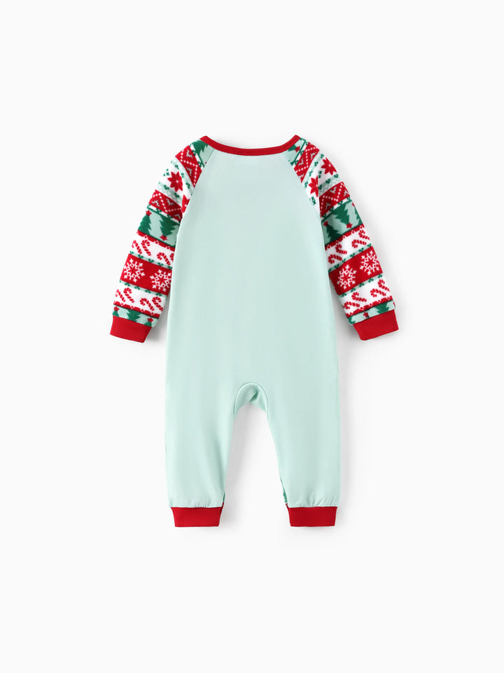 Conjunto de Pijamas de Fleece com Flocos de Neve para Família Combinar ELF com Meias de Natal Vermelhas