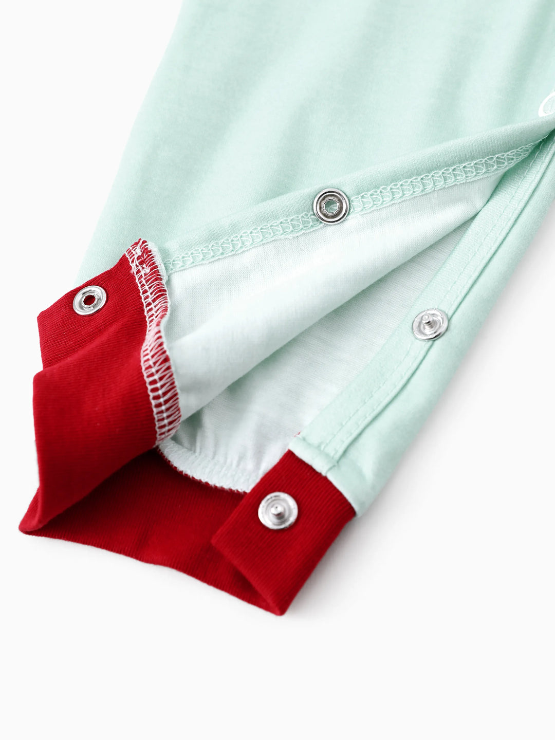 Conjunto de Pijamas de Fleece com Flocos de Neve para Família Combinar ELF com Meias de Natal Vermelhas