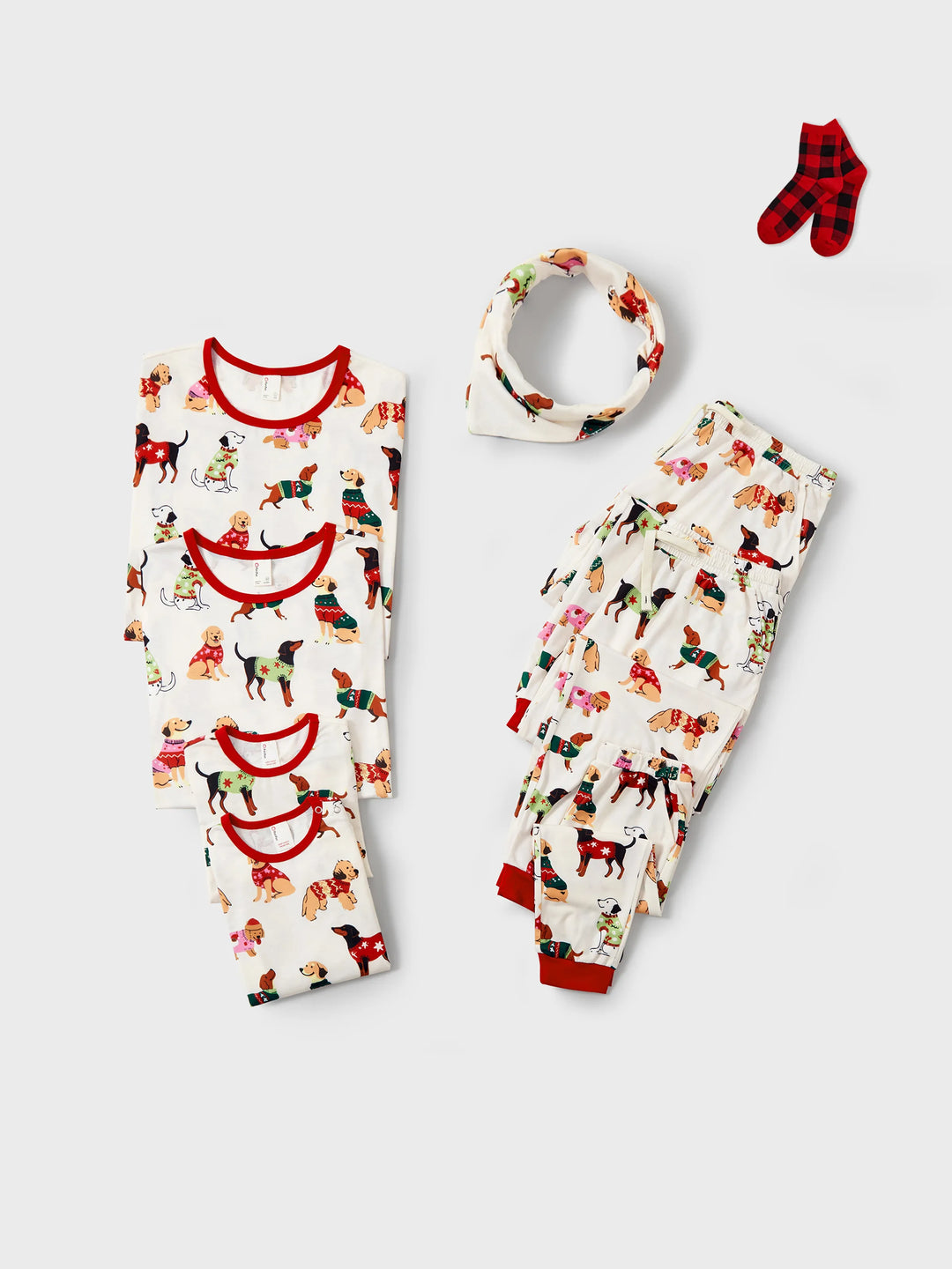 Conjunto de Pijamas Coincidentes para a Família no Natal com Vários Design de Cães e Meias de Natal em Cor Apricot