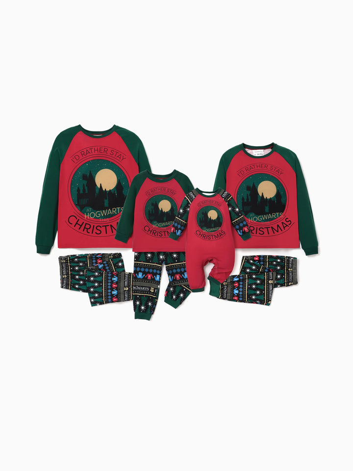 Conjuntos de Pijamas Combinados de Natal da Família Harry Potter com Meias de Natal de Hogwarts