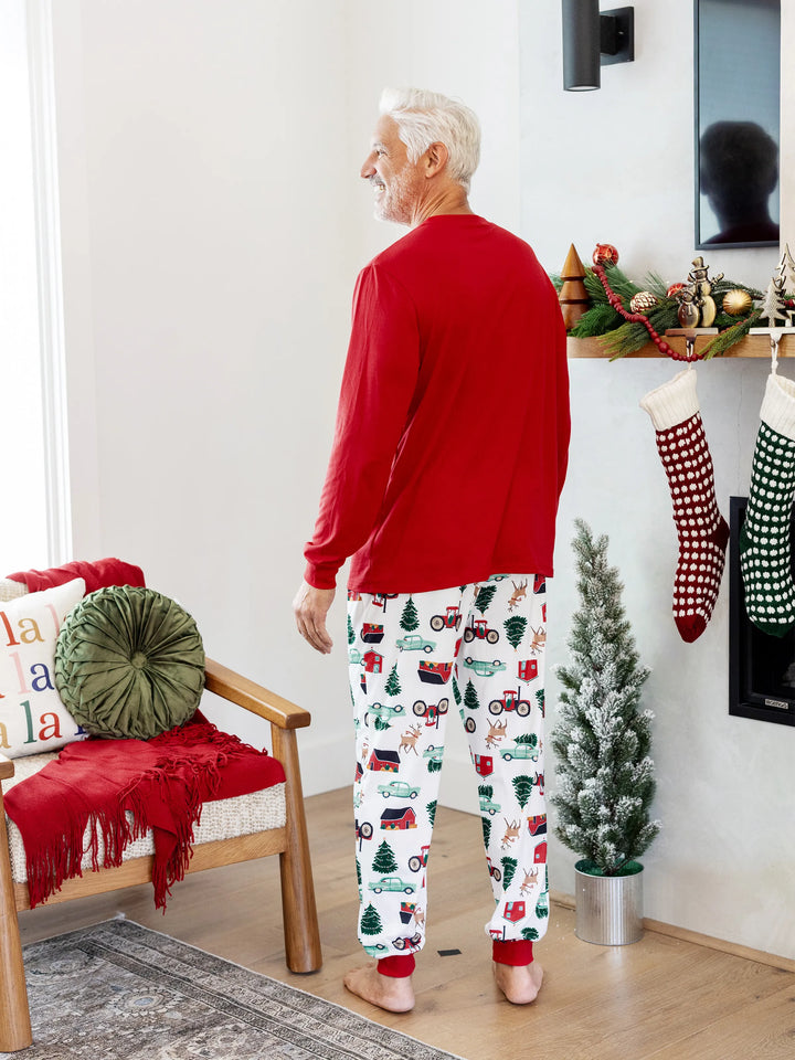 Conjunto de Pijamas de Natal Coordenados para a Família - Padrão de Rena e Carro com Meias de Natal Vermelhas