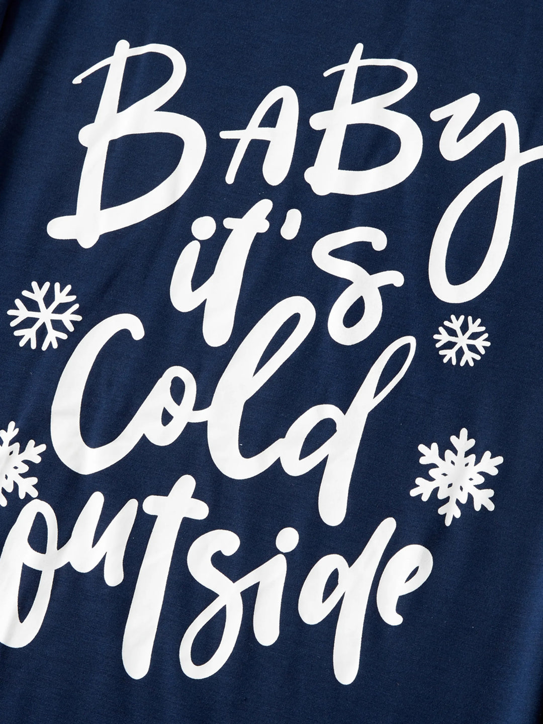 Conjunto de Pijamas de Natal em Azul Escuro para a Família com Design de Rena, Camisetas com Letras Correspondentes e Meias de Natal