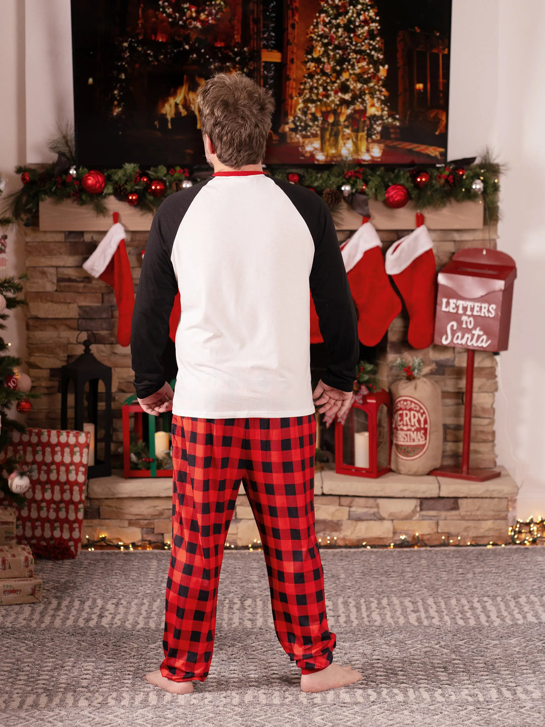 Conjuntos de Pijamas de Natal para Família com Impressão do Pai Natal e Mangas Raglan, incluindo Meias de Natal (Certificação de Segurança SGS) Vermelho