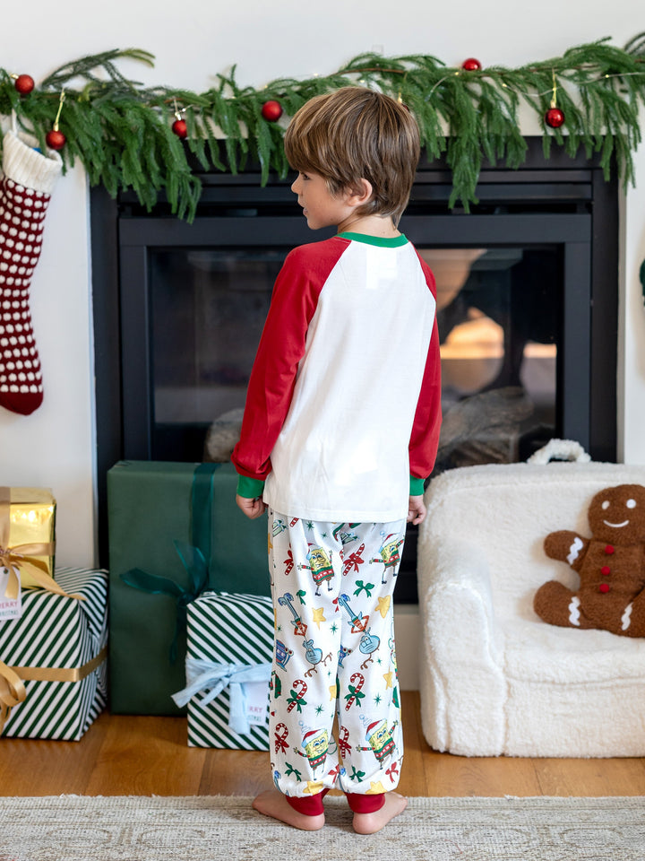 Conjuntos de Pijamas a Condizer da Família SpongeBob SquarePants com Estampado de Natal e Meias de Natal