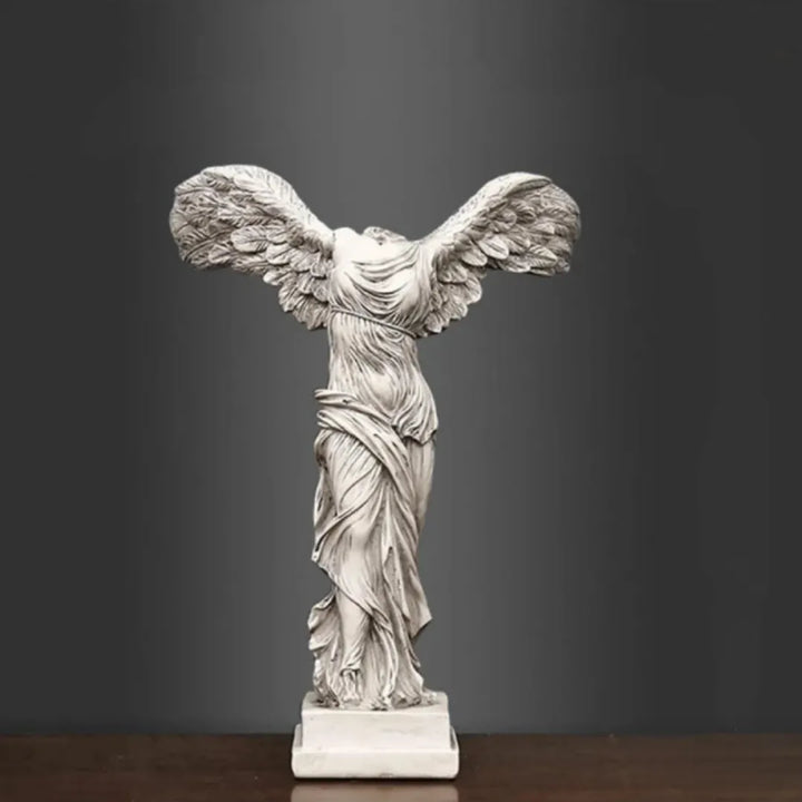 Escultura Nórdica Vitória Alada - Razu