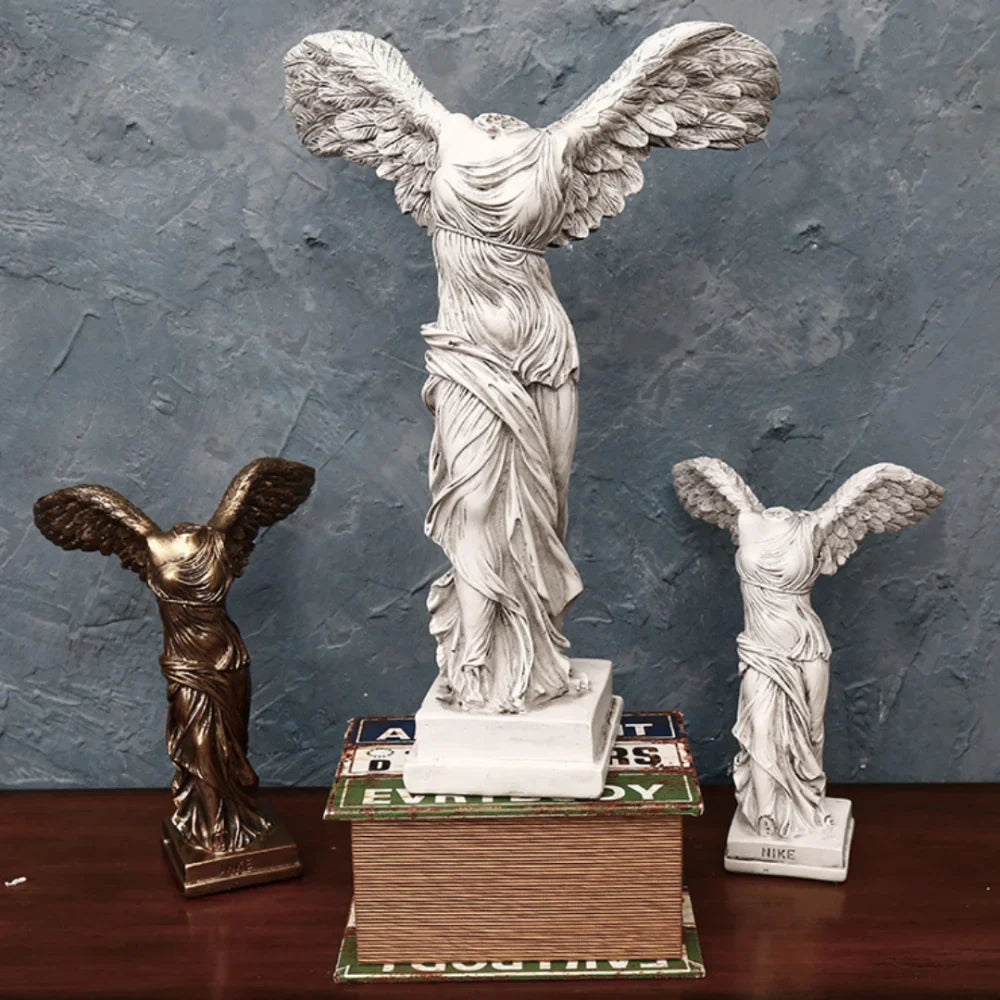 Escultura Nórdica Vitória Alada - Razu