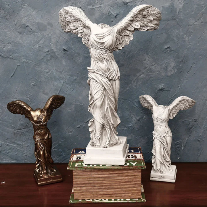 Escultura Nórdica Vitória Alada - Razu