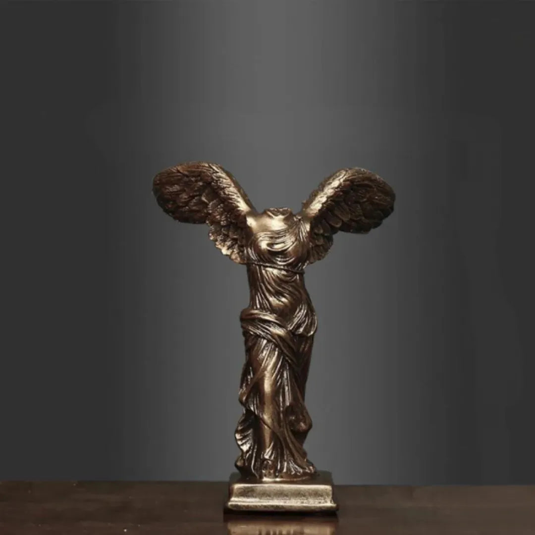 Escultura Nórdica Vitória Alada - Razu