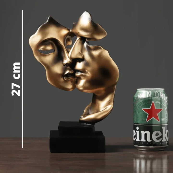 Escultura "O Beijo de Ouro" - Razu