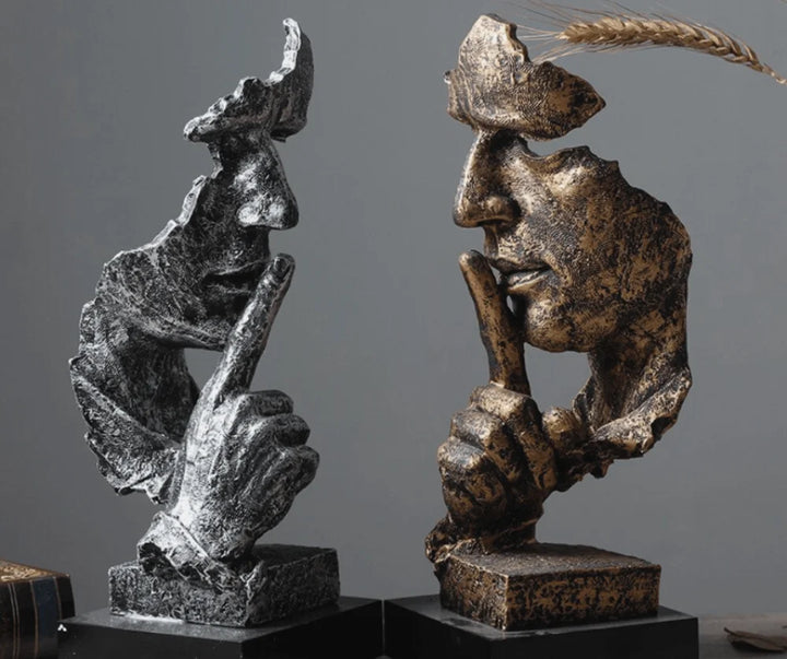 Escultura "Silêncio Vale Ouro" - Razu