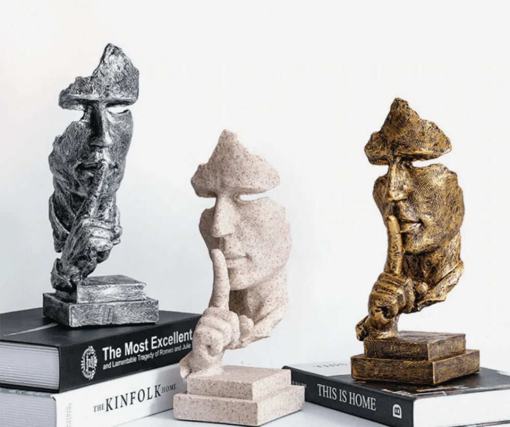 Escultura "Silêncio Vale Ouro" - Razu