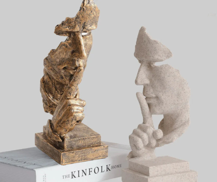 Escultura "Silêncio Vale Ouro" - Razu