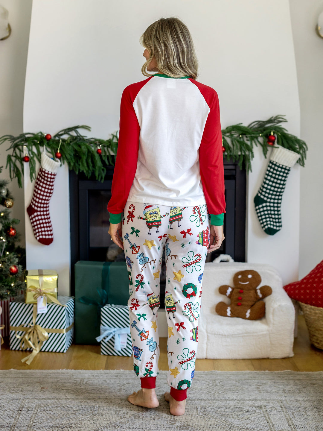 Conjuntos de Pijamas a Condizer da Família SpongeBob SquarePants com Estampado de Natal e Meias de Natal